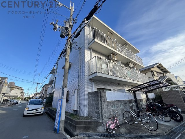 建物外観　居住者専用のごみ置き場があります♪