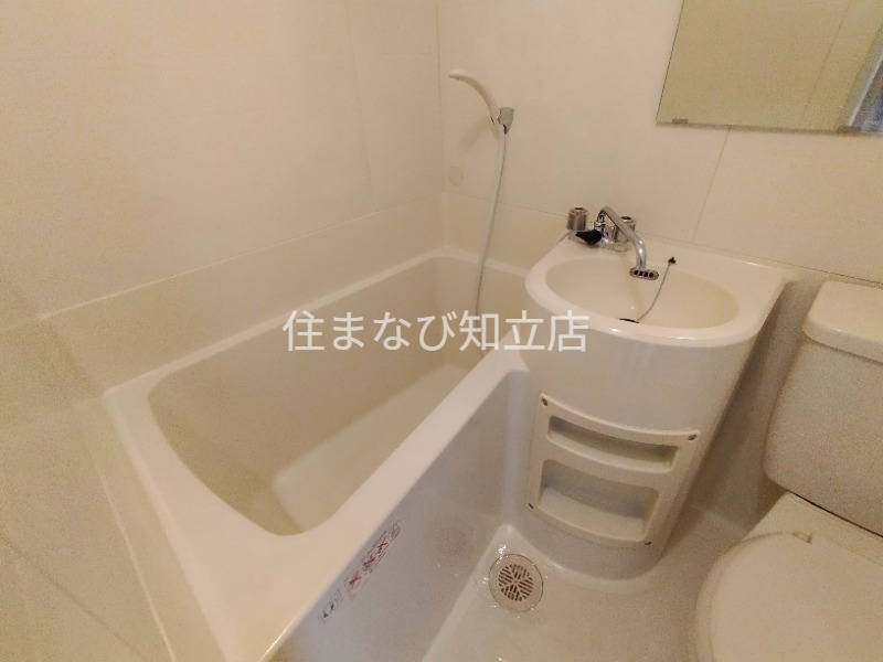 バス・シャワールーム　同型別部屋写真