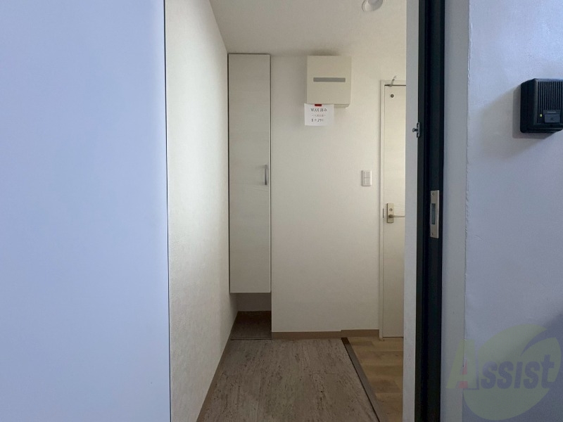 玄関　玄関の様子です。明るい印象ですね。気分もあがりそう。