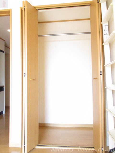 収納　●洋服がたくさん収納可能なクローゼットをご用意♪
