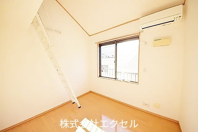 居室・リビング　エアコン付きです。（同タイプイメージです）