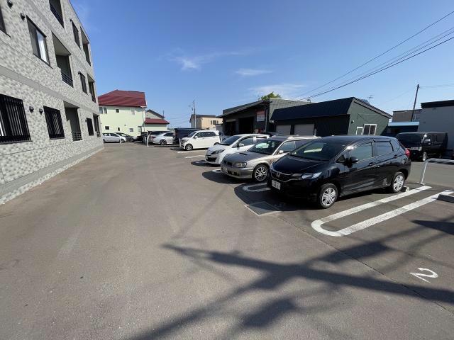 駐車場　駐車場