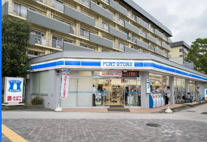 コンビニ　ローソンポートストア辰巳店（コンビニ）まで210m