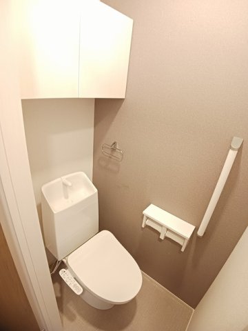 トイレ　落ち着いたトイレです