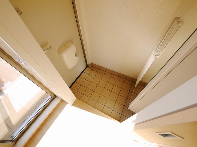 玄関　明るい玄関です