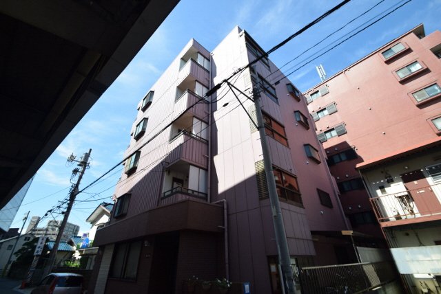 建物外観　大神宮下駅の目の前です