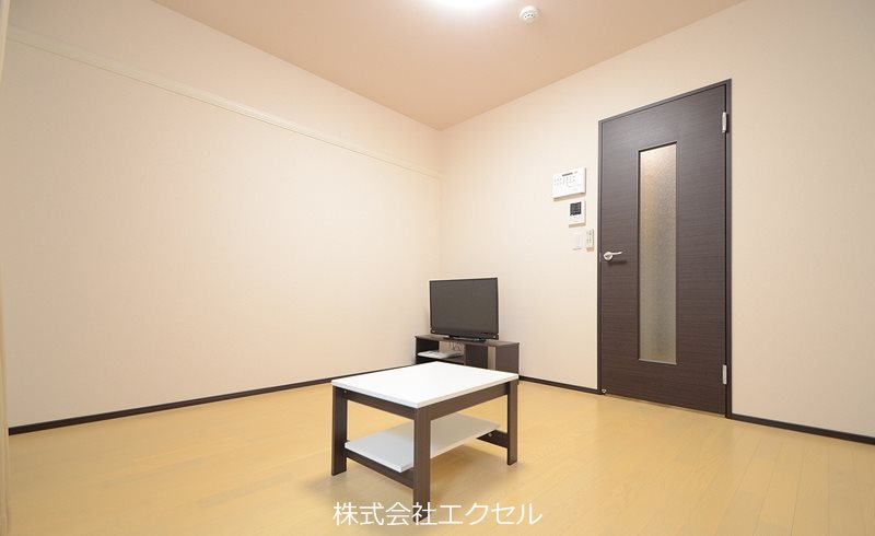 居室・リビング　家具家電付きのお部屋です。