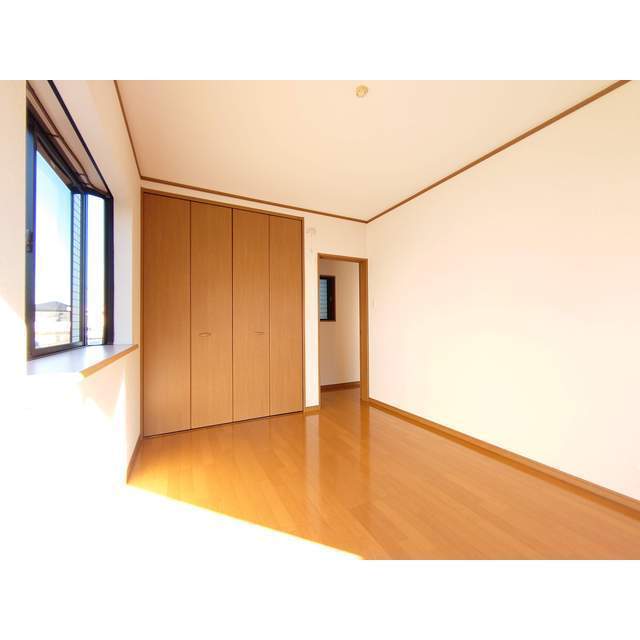居室・リビング　※入居中のため、前回募集時の写真です。