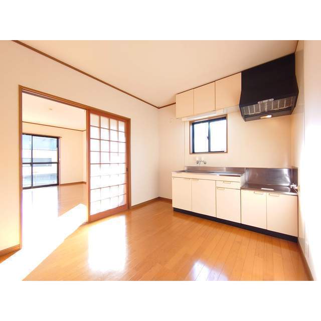 キッチン　※入居中のため、前回募集時の写真です。