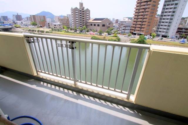 バルコニー　同建物の写真です※現状を優先致します。