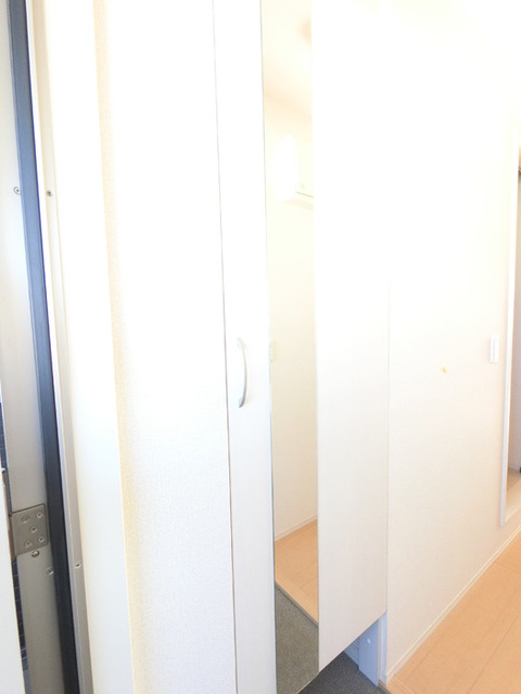 玄関　シューズＢＯＸです
