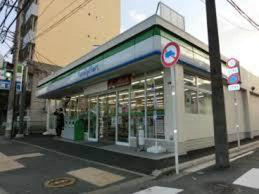 コンビニ　ファミリーマート 磯子中原二丁目店（コンビニ）まで24m