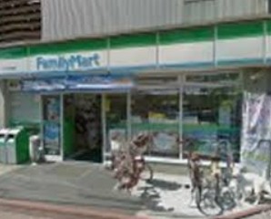 コンビニ　ファミリーマート大田大森東二丁目店（コンビニ）まで192m