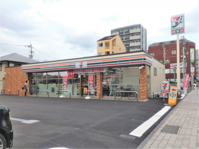 コンビニ　セブンイレブン松山赤十字病院前店（コンビニ）まで118m