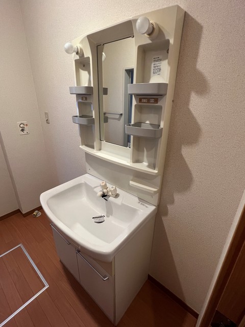 洗面設備　★人気の独立洗面化粧台で忙しい朝にも便利★