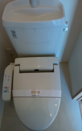 トイレ　同建物別室画像です。