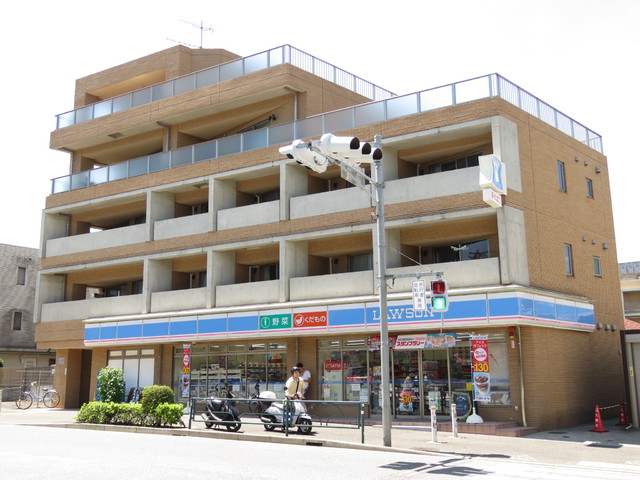コンビニ　ローソン　北沢五丁目店（コンビニ）まで90m