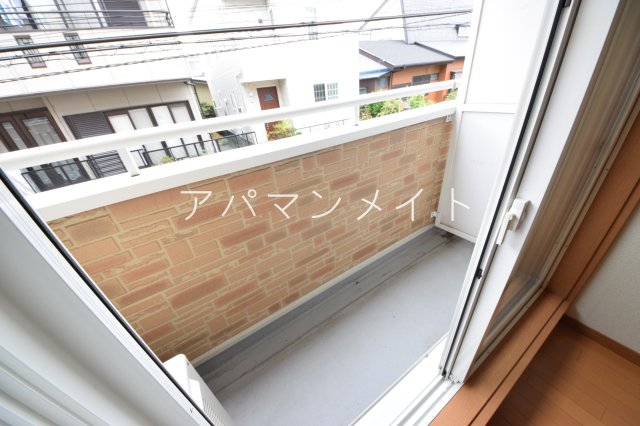 バルコニー　洗濯物が干せます