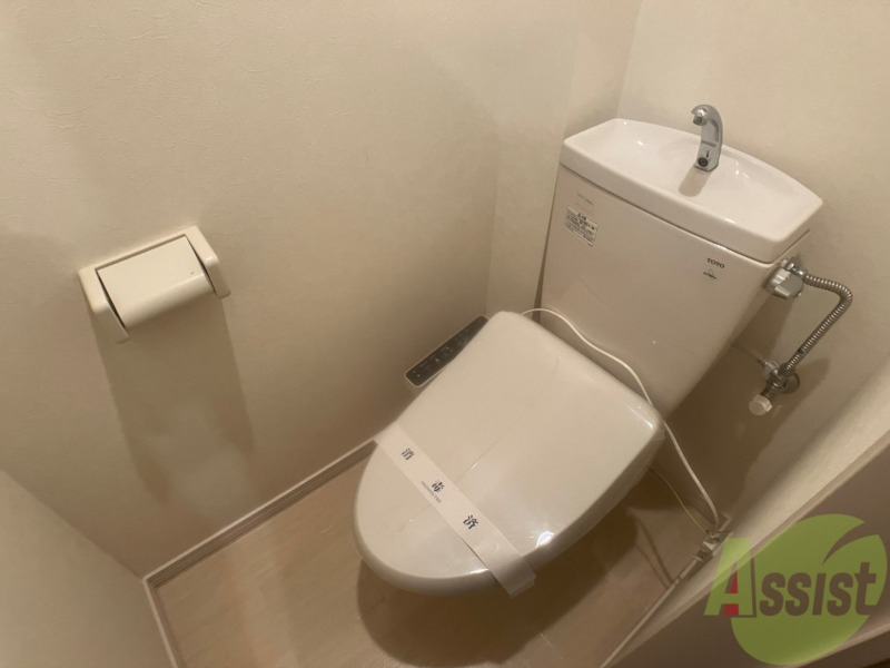 トイレ　トイレです。ウォシュレット付を探している方、おすすめです。