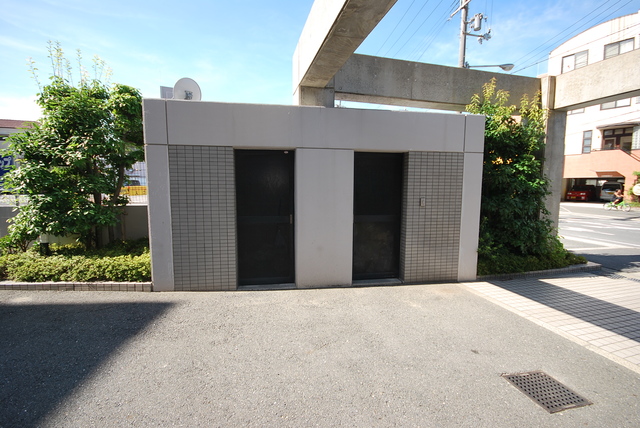 エントランス　ゴミ置き場