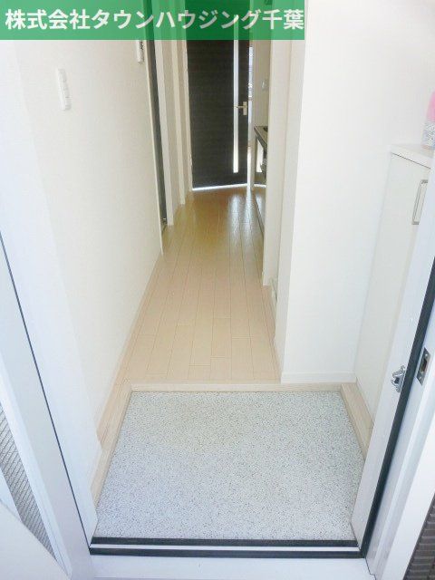 玄関　お部屋探しは【タウンハウジング千葉店】にお任せ下さい♪