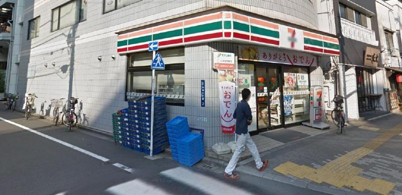 コンビニ　ファミリーマート（コンビニ）まで120m