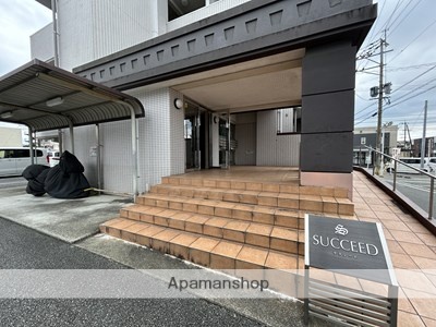 エントランス　駐車場
