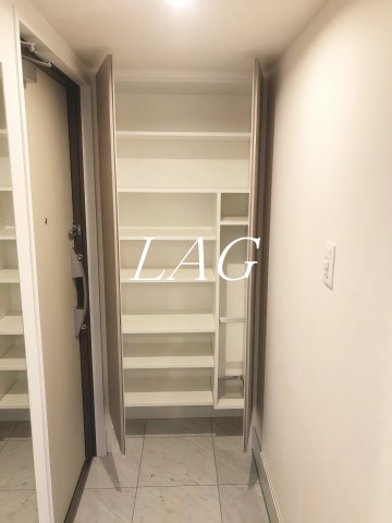 玄関　玄関です。