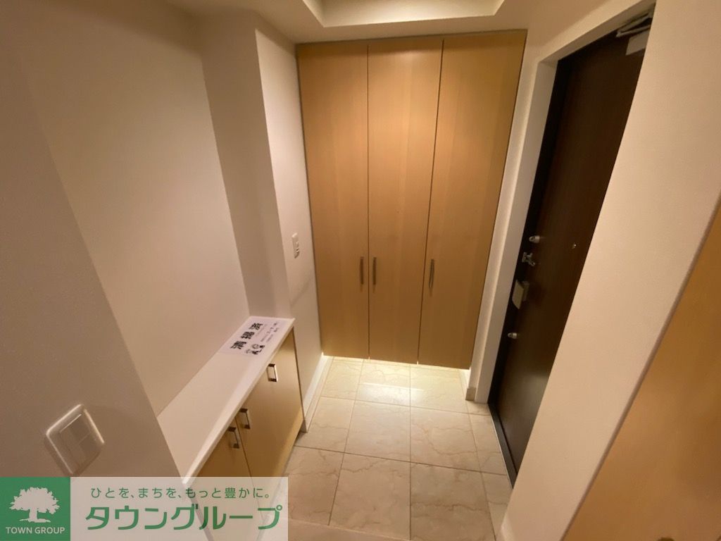 玄関　※別タイプ部屋写真参考※