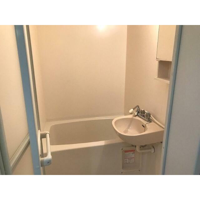 バス・シャワールーム　※別部屋の参考写真です。