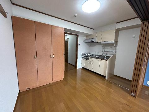 フィオレンテ本山の居間写真