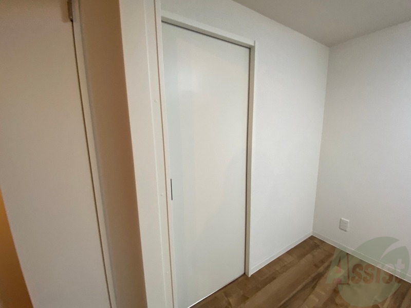 収納　寝室の収納です。部屋がすっきり片付きます。