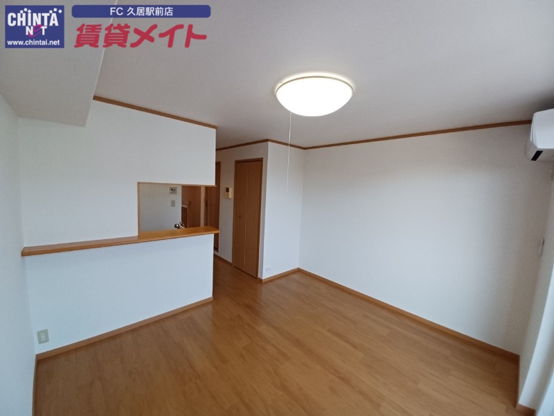 居室・リビング　別部屋反転同型タイプ