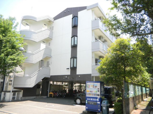 建物外観　3階建てのＲＣ構造のマンションです。