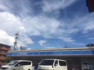 コンビニ　ローソン 摂津東一津屋店（コンビニ）まで135m