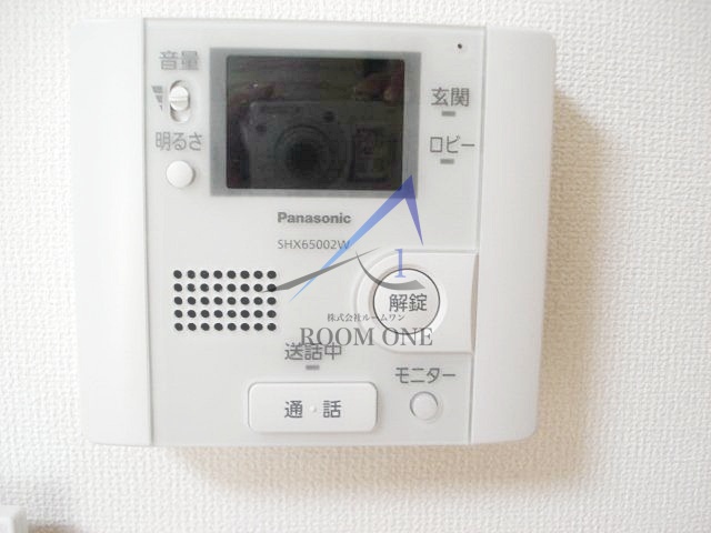 セキュリティ　モニター付きインターホンです。