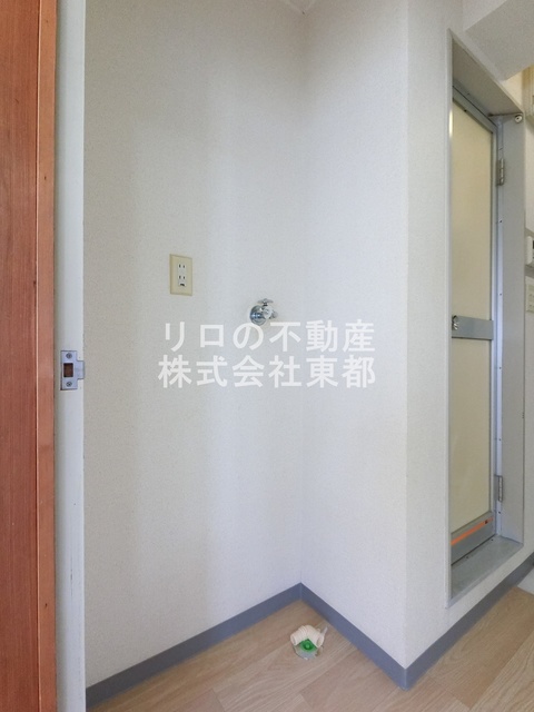 その他　雨の日も気にならない室内洗濯機置場♪