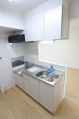 キッチン　コンパクトなキッチンで掃除もラクラク