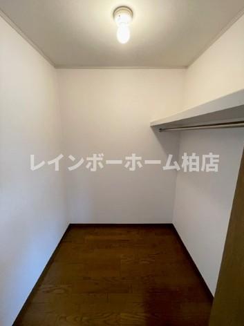 収納　ウォークインクローゼット