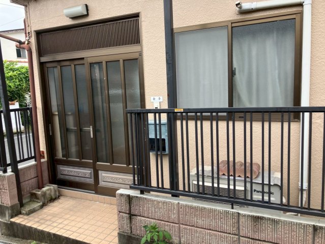 玄関　収納もある玄関です