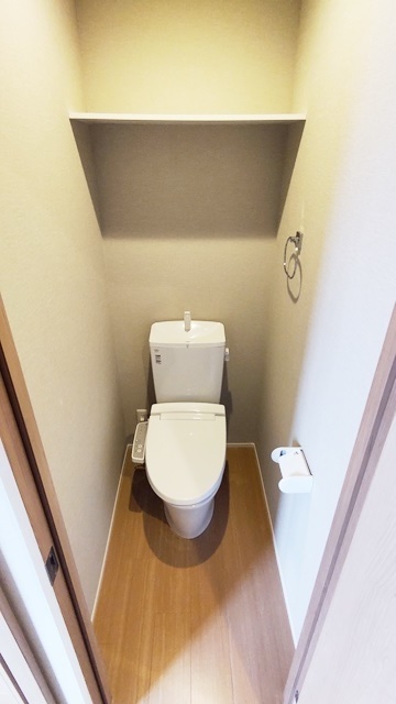 トイレ　別部屋参考写真。