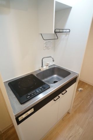 キッチン　※全て別号室のお写真。内装等参考にしてください。