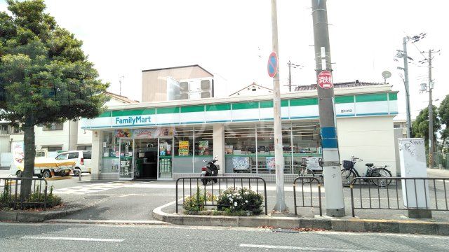 コンビニ　ファミリーマート　豊中浜店（コンビニ）まで166m