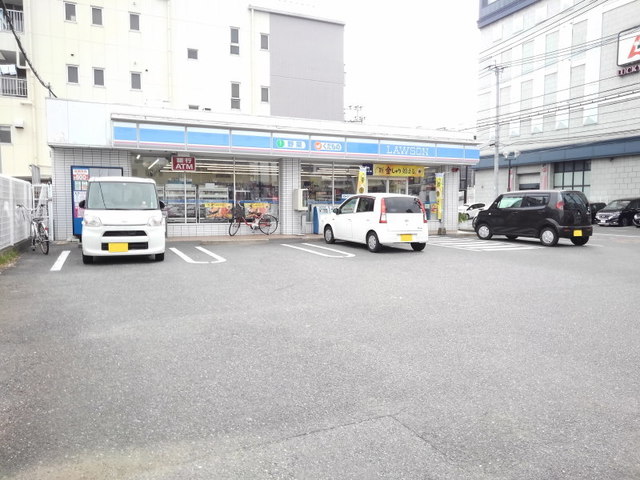コンビニ　ローソン 博多駅南六丁目店（コンビニ）まで389m