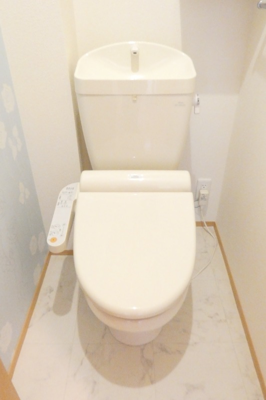 トイレ　図面と現状に相違がある場合には現状を優先