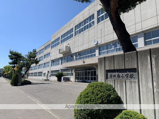 小学校　札幌市立清田南小学校（小学校）まで331m