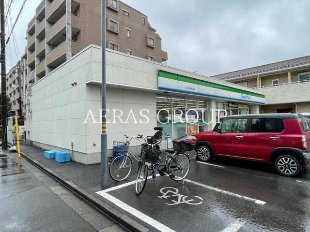 コンビニ　ファミリーマート さいたま本町西店（コンビニ）まで391m