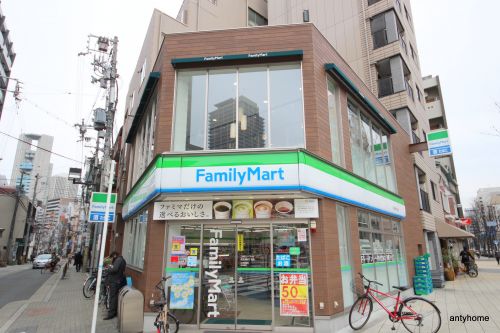 コンビニ　ファミリーマート 西天満四丁目店（コンビニ）まで84m