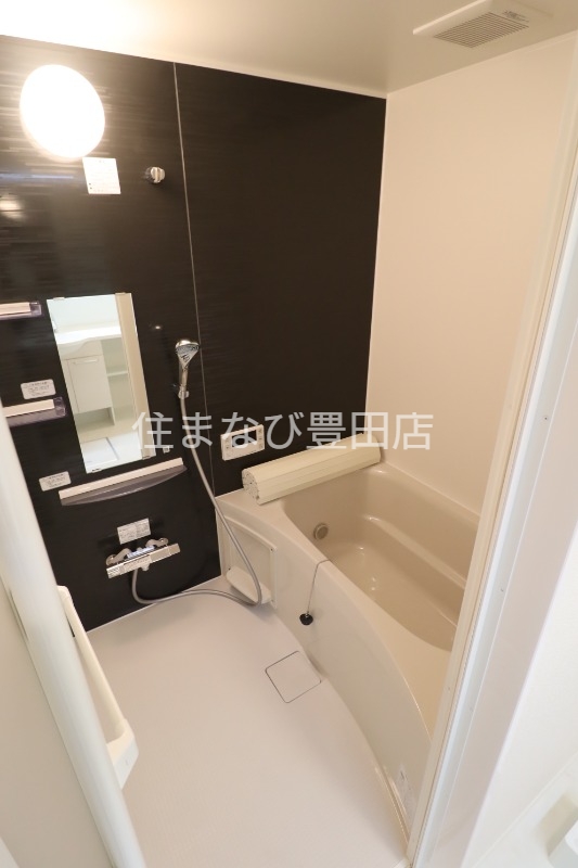 バス・シャワールーム　同型別部屋写真