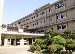 中学校　福山市立向丘中学校（中学校）まで1886m
